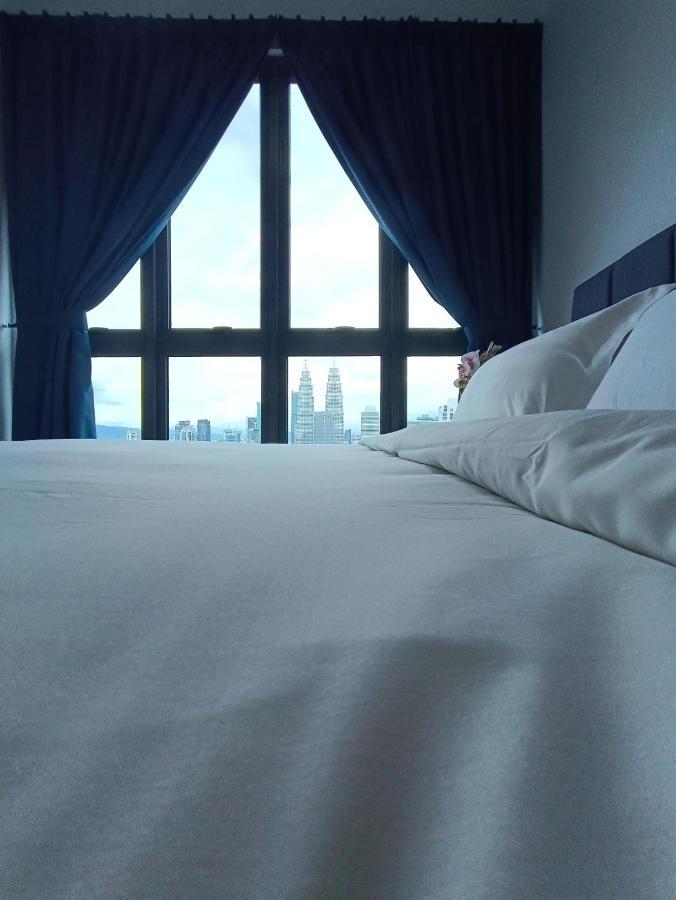 Lx 39A Balcony Klcc View 1 Bedroom Infinity Pool Kuala Lumpur Bagian luar foto